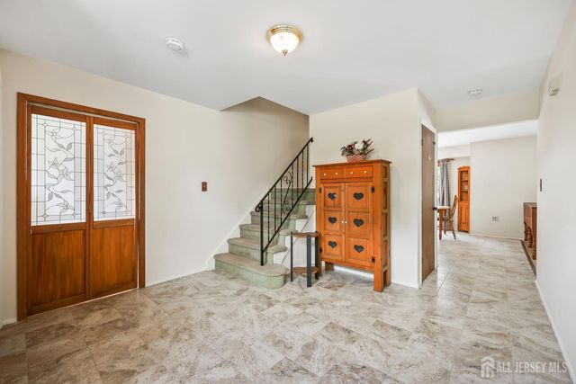 13 Regent Drive, Monroe, NJ 08831
