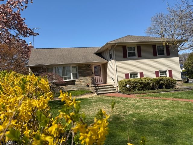 618 Fairway Dr, Union Twp., NJ 07083