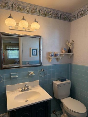 618 Fairway Dr, Union Twp., NJ 07083