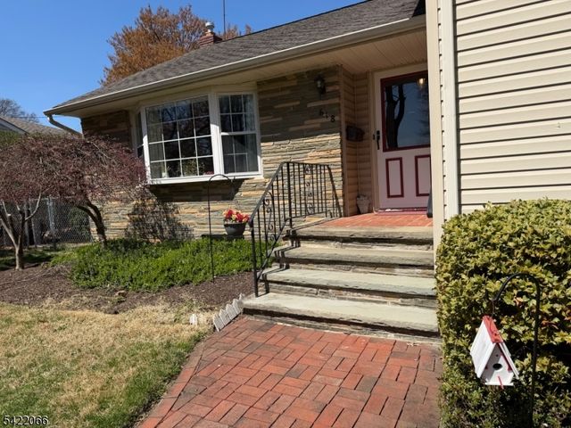 618 Fairway Dr, Union Twp., NJ 07083