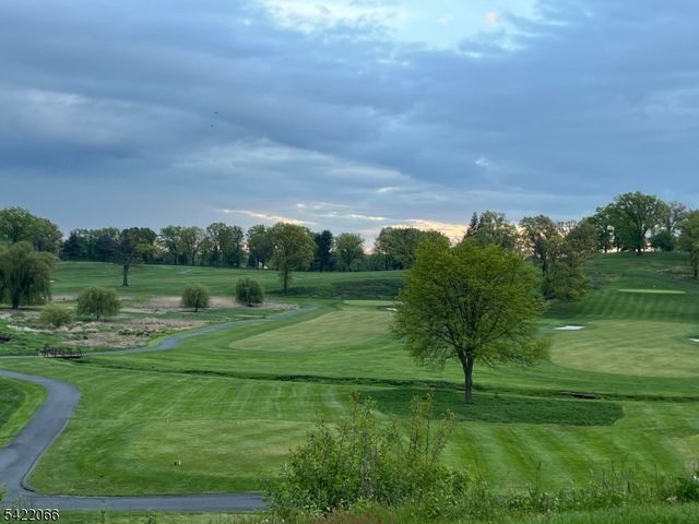 618 Fairway Dr, Union Twp., NJ 07083