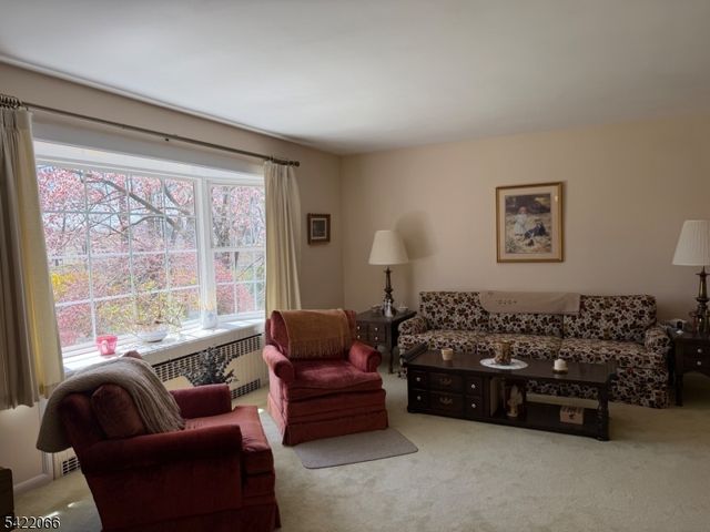 618 Fairway Dr, Union Twp., NJ 07083