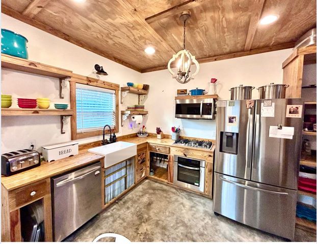 1702 Camp Shelor Road, Manning, SC 29102