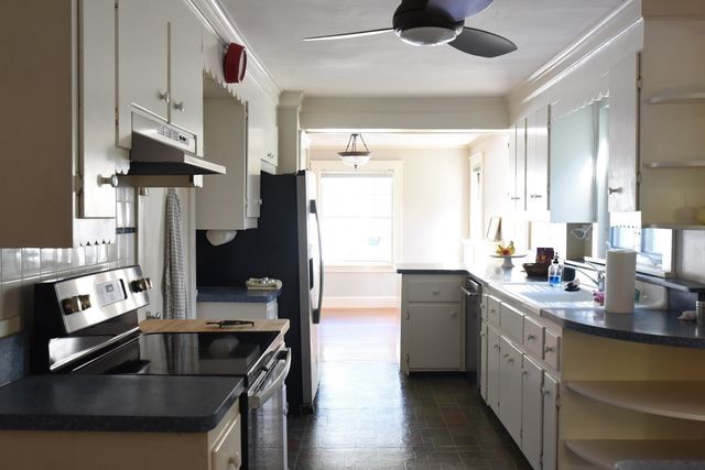 198 Concord Rd, Bedford, MA 01730