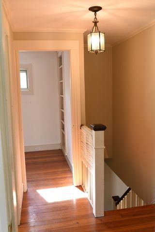 198 Concord Rd, Bedford, MA 01730