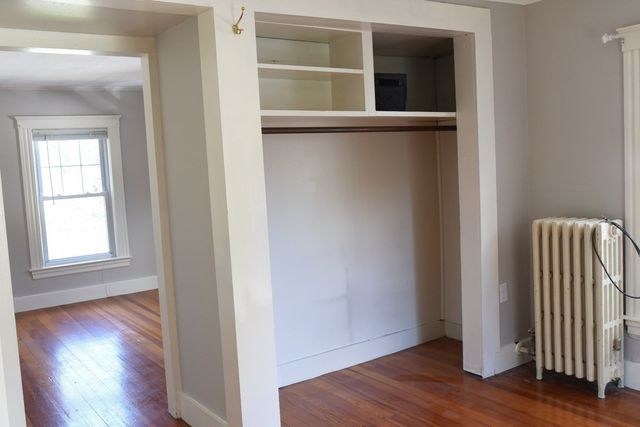 198 Concord Rd, Bedford, MA 01730