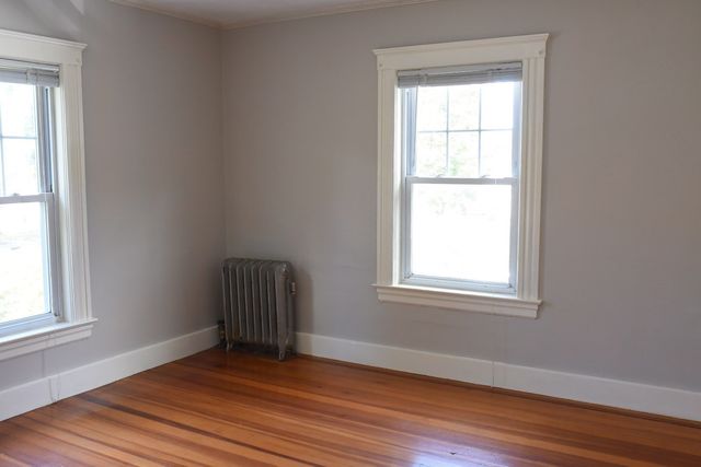 198 Concord Rd, Bedford, MA 01730