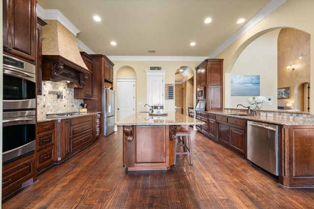 7001 Diamond Oaks Drive, Mansfield, TX 76063