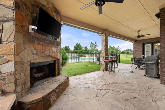7001 Diamond Oaks Drive, Mansfield, TX 76063