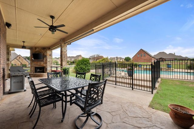 7001 Diamond Oaks Drive, Mansfield, TX 76063