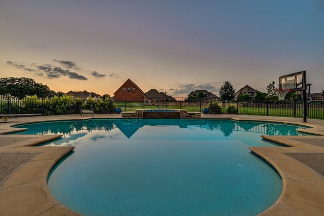 7001 Diamond Oaks Drive, Mansfield, TX 76063
