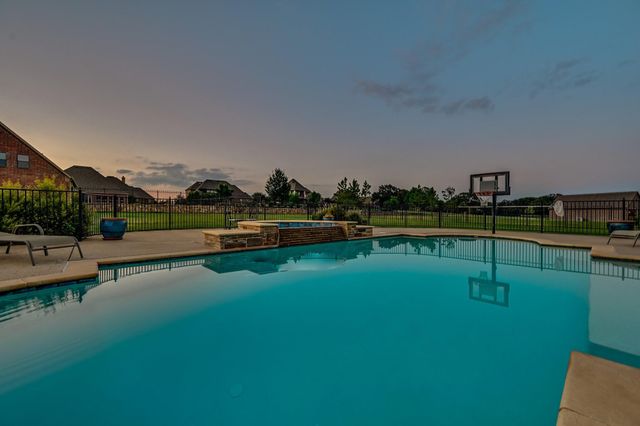 7001 Diamond Oaks Drive, Mansfield, TX 76063
