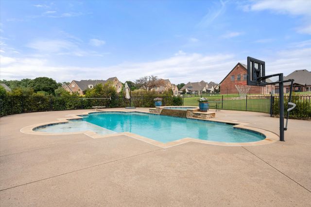 7001 Diamond Oaks Drive, Mansfield, TX 76063
