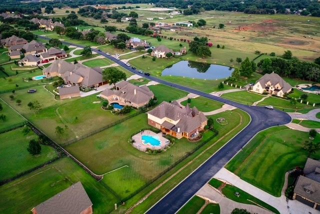 7001 Diamond Oaks Drive, Mansfield, TX 76063