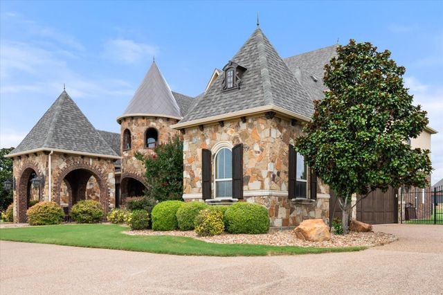 7001 Diamond Oaks Drive, Mansfield, TX 76063