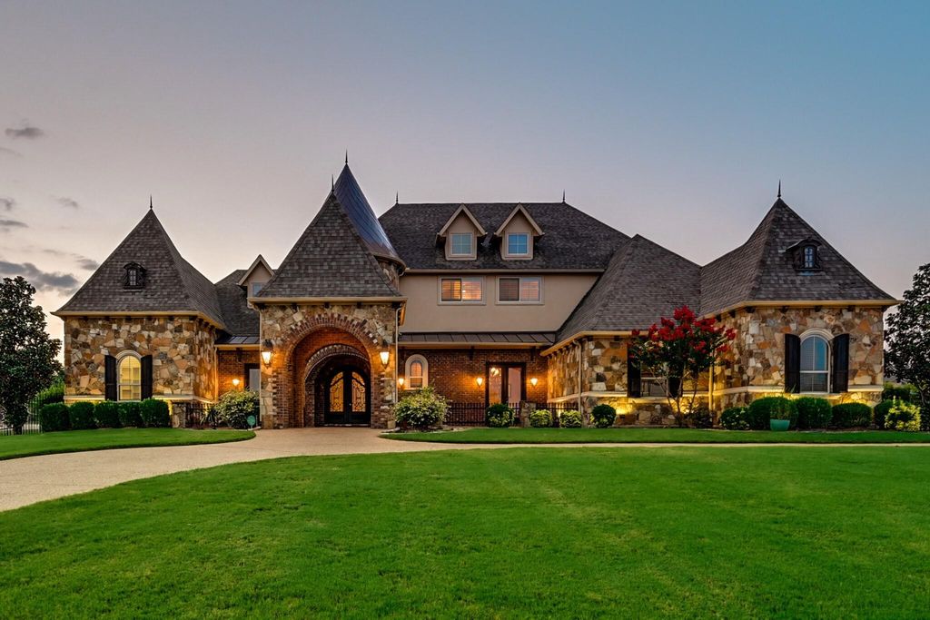 7001 Diamond Oaks Drive, Mansfield, TX 76063