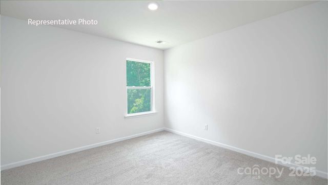 1111 37th Avenue Lane NE, Hickory, NC 28601