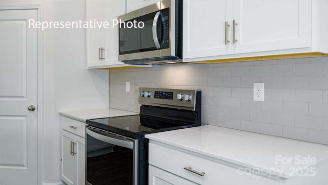 1111 37th Avenue Lane NE, Hickory, NC 28601