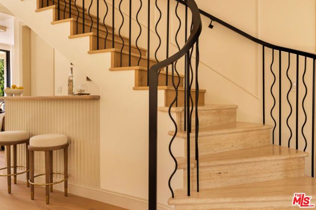 435 N Laurel Avenue, Los Angeles, CA 90048