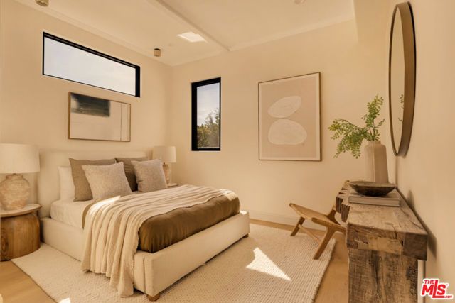 435 N Laurel Avenue, Los Angeles, CA 90048