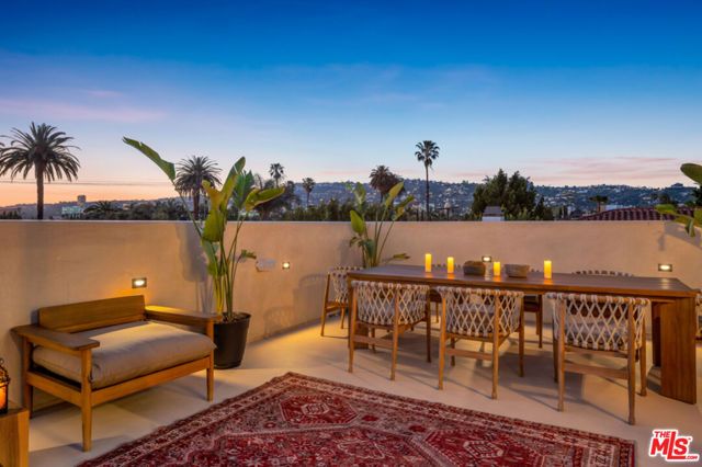 435 N Laurel Avenue, Los Angeles, CA 90048