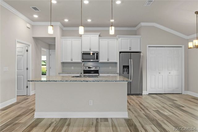 295 E Cumberland Court, Hernando, FL 34442