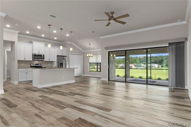295 E Cumberland Court, Hernando, FL 34442