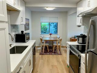 8761 Mountain Blvd 11, Oakland, CA 94605