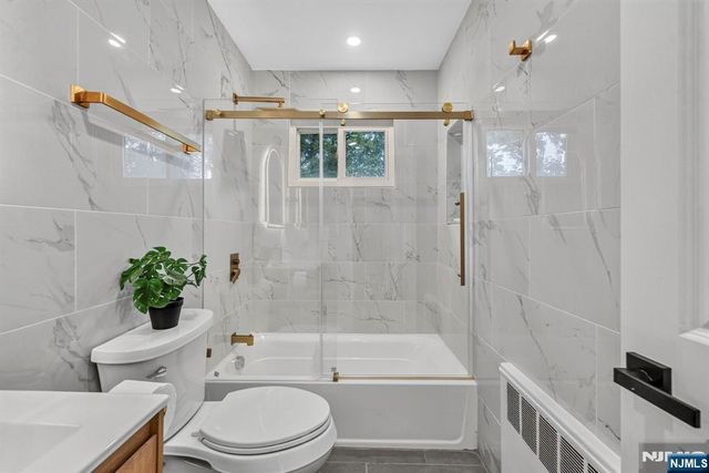 340 Northwood Way, Palisades Park, NJ 07650