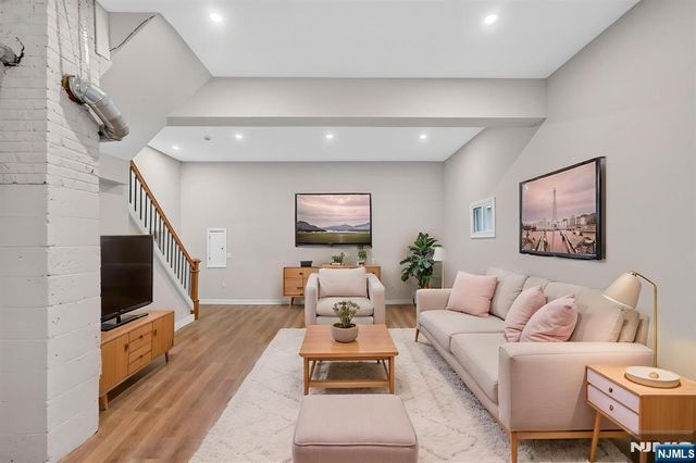 340 Northwood Way, Palisades Park, NJ 07650
