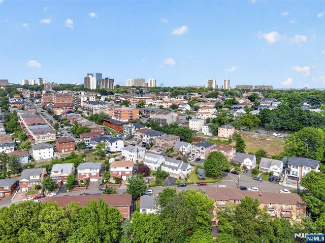 340 Northwood Way, Palisades Park, NJ 07650