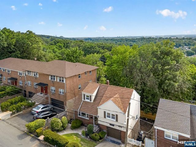 340 Northwood Way, Palisades Park, NJ 07650
