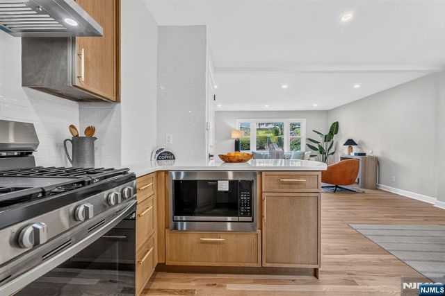 340 Northwood Way, Palisades Park, NJ 07650