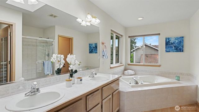 22771 SE 277th Place, Maple Valley, WA 98038