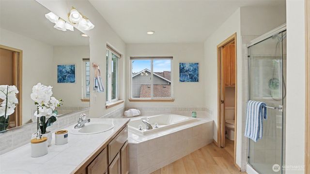 22771 SE 277th Place, Maple Valley, WA 98038