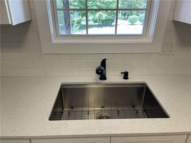 6411 Narramore Way, Lula, GA 30554