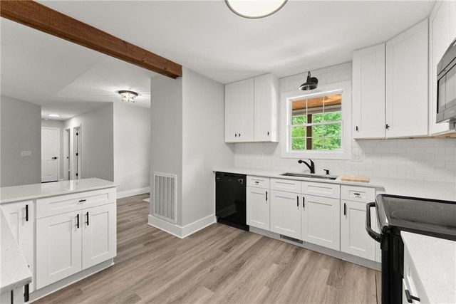 6411 Narramore Way, Lula, GA 30554