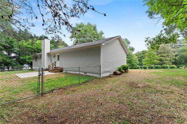 6411 Narramore Way, Lula, GA 30554