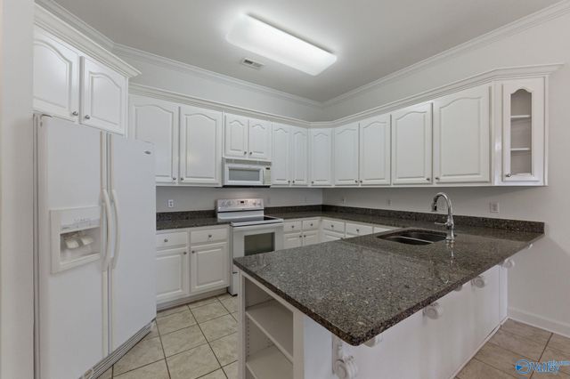 6122 Bay Village Drive 204, Athens, AL 35611