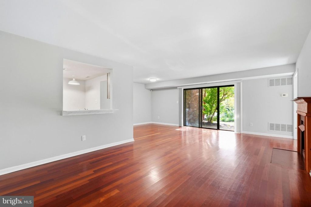 404 MOUNTAINVIEW DR #404, Chesterbrook, PA 19087 — photo 4
