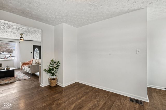 1215 S Chester Avenue, Indianapolis, IN 46203