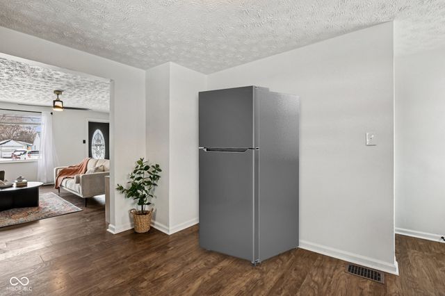 1215 S Chester Avenue, Indianapolis, IN 46203