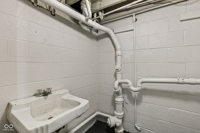 1215 S Chester Avenue, Indianapolis, IN 46203