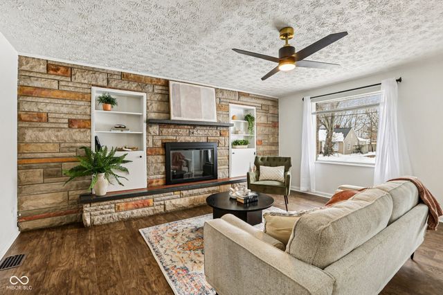 1215 S Chester Avenue, Indianapolis, IN 46203