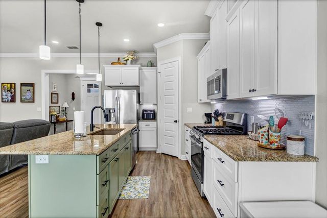 1802 Forestdale Boulevard, Whitehouse, TX 75791