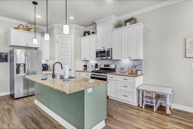 1802 Forestdale Boulevard, Whitehouse, TX 75791