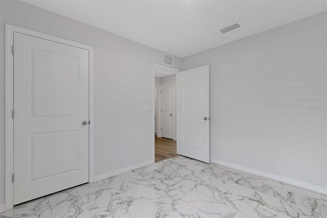 5831 SILVER MOONLIGHT DRIVE, Palmetto, FL 34221