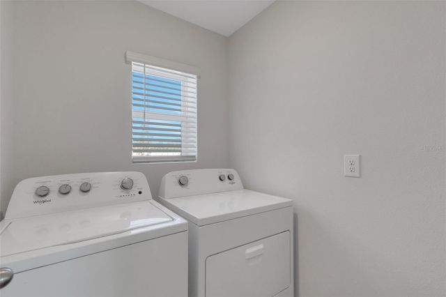 5831 SILVER MOONLIGHT DRIVE, Palmetto, FL 34221