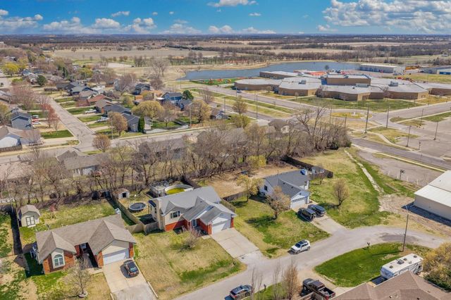 222 S Sunflower St, Rose Hill, KS 67133