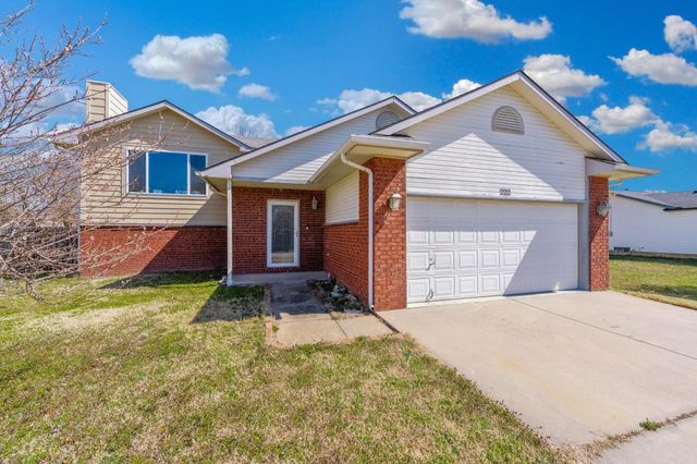 222 S Sunflower St, Rose Hill, KS 67133